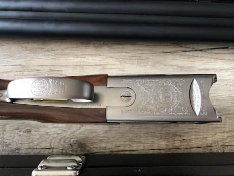 Vendo una Beretta 686 Silver Pigeon modelo TRAP. Con 76 cm. de cañón, 2 y 1 estrellas. Con culata regulable. 10