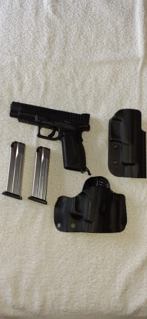 Un amigo vendré Springfield XDM 4.5 con 2 fundas (una tipo IPSC y otra de kidex para el cinturón) 450€ 00