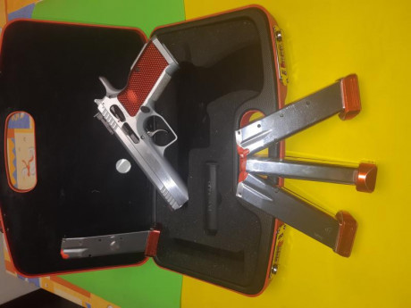 Pongo en venta esta pistola mod stok 2 , por 1400,eu,   con el afinado y ajustes del Sr Ballesteros,  01