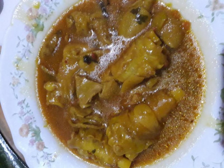 Hoy para comer acelgas hervidas y chuletón de vaca gallega vieja con seis semanas de maduración en cámara 150