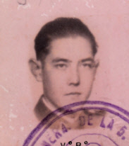  EN RECUERDO Y HOMENAJE A LOS QUE YA NO ESTÁN. 

Si pones en  GOOGLE    PASAPORTES EN LA MEMORIA   da 160