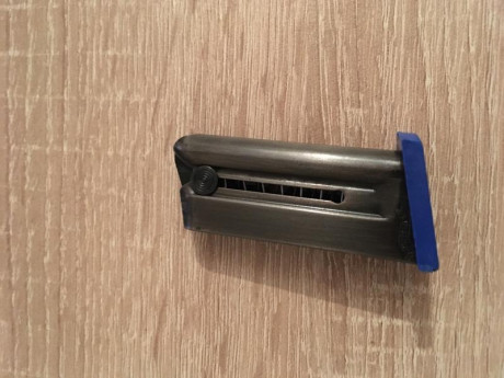 Buenas,vendo este cargador de walther gsp 22lr,se hacen envios!!!precio:50€

Saludos!!! 01