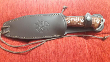 Vendo cuchillo j&v wolf con cachas cocobolo y separadores rojos , es nuevo sin uso y tiene su  caja 02