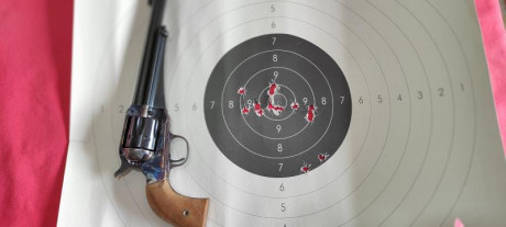 Se vende Remington Outlaw fabricado por Uberti, calibre 45 Long Colt.

Impecable. Solo 23 disparos.
Se 02