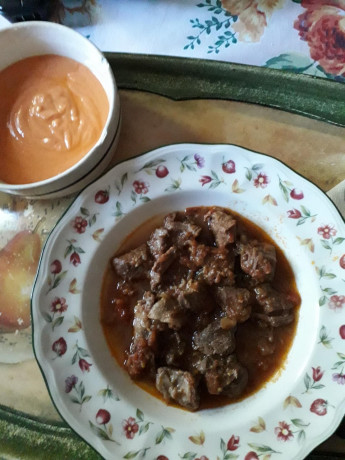 Hoy para comer acelgas hervidas y chuletón de vaca gallega vieja con seis semanas de maduración en cámara 110