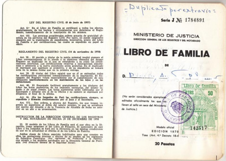  EN RECUERDO Y HOMENAJE A LOS QUE YA NO ESTÁN. 

Si pones en  GOOGLE   PASAPORTES EN LA MEMORIA  da igual 11