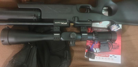 Vendo visor visoonking 10-40×56 reticula iluminada  tubo de 34mm incluyo las anillas que se  venden aparte,usado 01