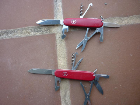 Vendo parte de mi colección de navajas Victorinox, algunas tienen un uso ligero, la mayoría de los útiles 11