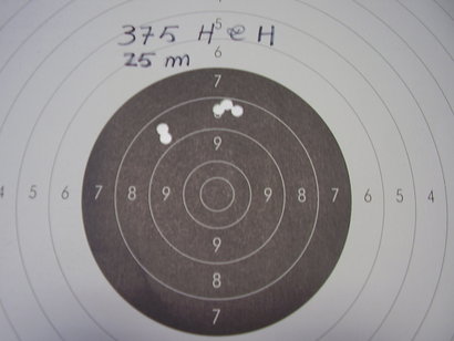 Soy un feliz poseedor de un CZ 550 magnum 375 H & H . Nunca he ido a cazar con él, ya que lo tengo 00