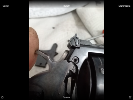 Buenas a todos,
A ver si alguien por aquí me puede ayudar. 
El tema es que tengo un revolver S&W 686 01