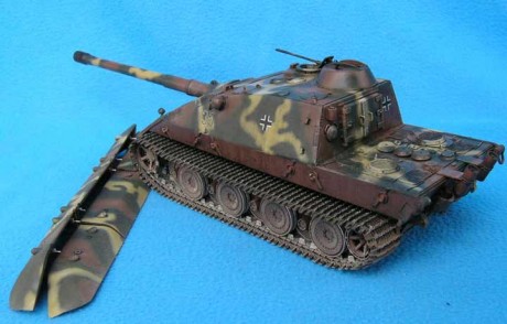 Abro este hilo ya que no puedo trasladar el de maquetas en conversación general, y porque pretendía dar 71