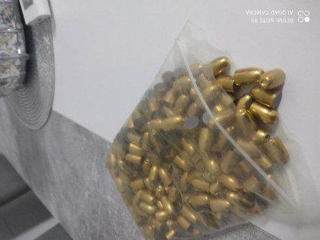 Cambio y vendo puntas 9mm 124g 
Cambio por puntas  380 , martillo de inercia o  4 die del 9 parabelum. 00