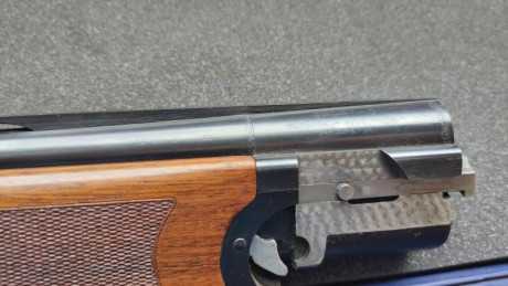Hola se vende escopeta beretta 686 E sporting con cañón de 76cm. Escopeta en perfecto estado. Se puede 00