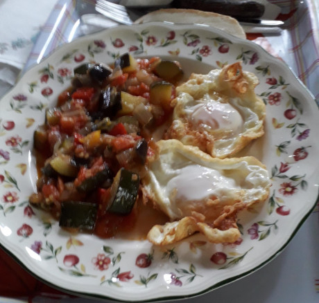 Hoy para comer acelgas hervidas y chuletón de vaca gallega vieja con seis semanas de maduración en cámara 00
