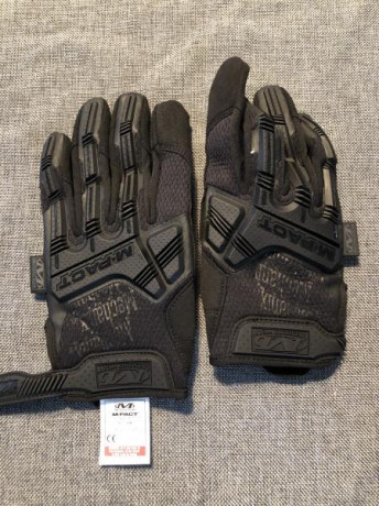 Guantes tácticos MECHANIX M-PACT, color Negro. Sin estrenar. Con alta protección en la zona de los nudillos 02