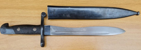 Bayoneta modelo 1941:
cuchillo-bayoneta que, en principio, fue diseñado para su empleo en los Máuseres 10