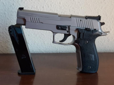 Pues eso, tal como reza el enunciado de este post, vendo esta Sig Sauer P226 S All Roud calibre 9PB mas 02
