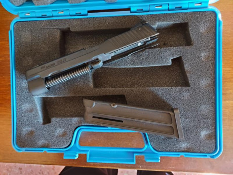 Pues eso, tal como reza el enunciado de este post, vendo esta Sig Sauer P226 S All Roud calibre 9PB mas 11