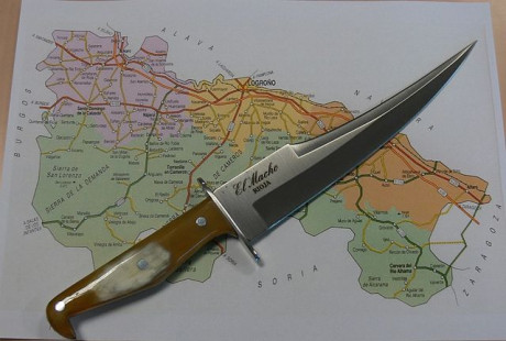 Hola, Me gustaría consultaros para saber más sobre un cuchillo que trajo mi padre de Francia en el año 60