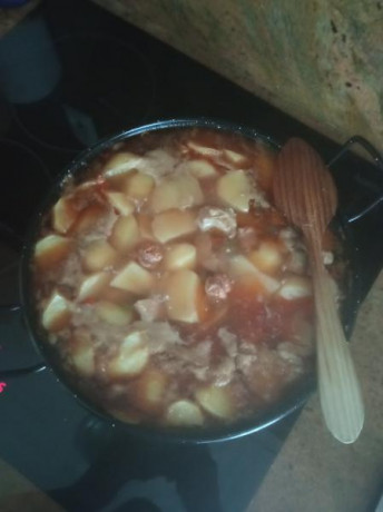 Hoy para comer acelgas hervidas y chuletón de vaca gallega vieja con seis semanas de maduración en cámara 131