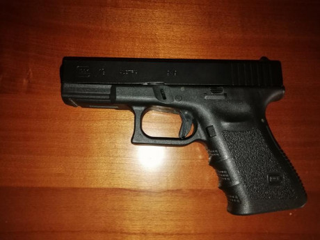 Vendo G 19  tercera gen guiada  en Lic A. 
No ha disparado nada. Portada muy ocasionalmente de paisano. 02