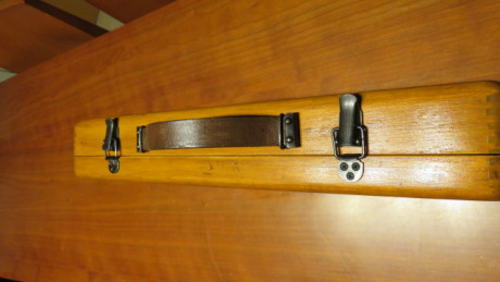 Vendo maletín para pistola del 22LR MARGOLIN DE VOSTOK con los accesorios de las fotos su estado es reformado 12