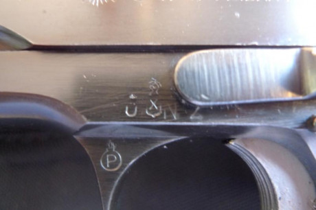 Buenas foreros.

A la venta preciosa Star modelo B de 1944 en calibre 9 para.

Funciona perfectamente, 151