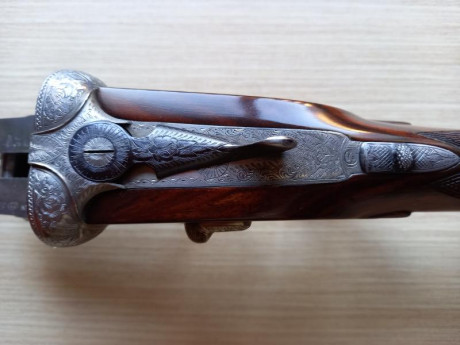 Vendo esta preciosa escopeta gama alta de Arrieta, finos grabados hechos a mano, expulsora, llaves Holland 12