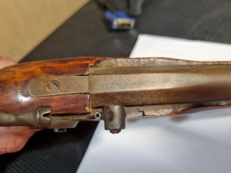 Hola 
Me han regalado una pistola Dikar calibre 45, que llevaba años colgada como decoración, en un estado 01