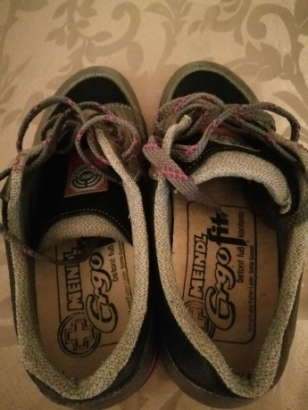 Vendo zapatos de tiro para no usar, talla 41, marca AHG, son muy buenos.

Precio: 30 €

Contacto: nevesmeister@gmail.com 00