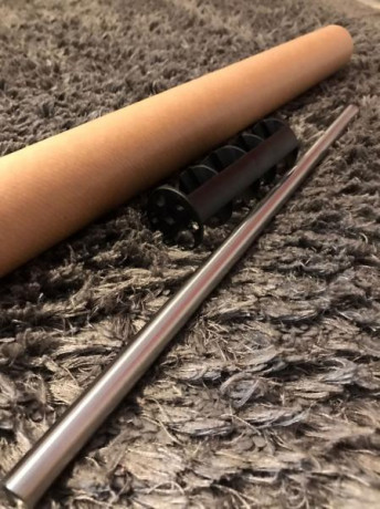 Vendo cañón y moderador leshy 1 calibre 30. 
150€. 00