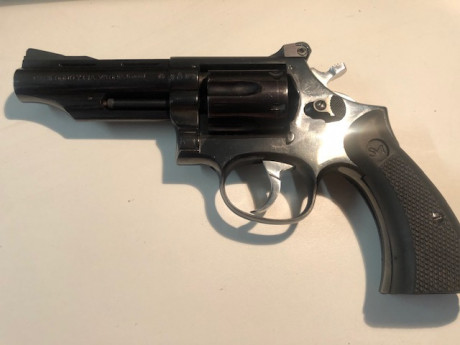 Hola amigos, busco revolver del 38 especial de 4", por favor no más de 100€, es para practica de 21