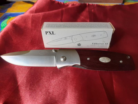 Poco hay que explicar acerca de esta pieza. Para mi no es una navaja si no LA NAVAJA.
Precio en Lamnia 02