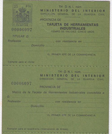  EN RECUERDO Y HOMENAJE A LOS QUE YA NO ESTÁN. 

Si pones en  GOOGLE    PASAPORTES EN LA MEMORIA   da 21