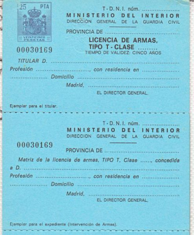  EN RECUERDO Y HOMENAJE A LOS QUE YA NO ESTÁN. 

Si pones en  GOOGLE   PASAPORTES EN LA MEMORIA  da igual 32