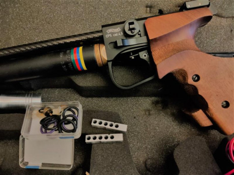 Hola, pongo en venta mi walther CP5, disparador electronico, dispone de una botella de co2 original mas 01