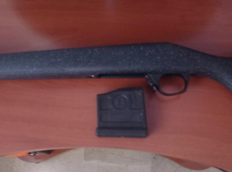 A petición de un amigo; se vende culata de Bergara B14 con cargador (capacidad = 5) extraible del BHR. 01