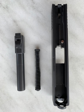 Vendo Glock 19 de 3ª Generación, en estado de REESTRENO.
Pistola compacta del calibre 9 Parabellum con 22