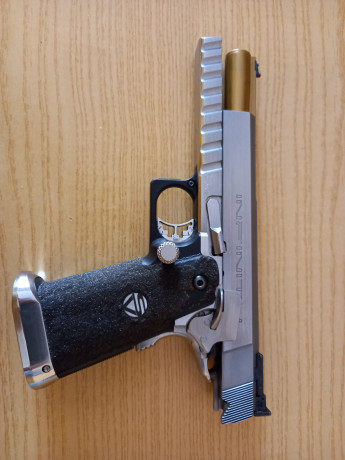 Un amigo me ha pedido que le anuncie esta pistola. tiene poco uso. es una infinity en calibre .40.
el 02