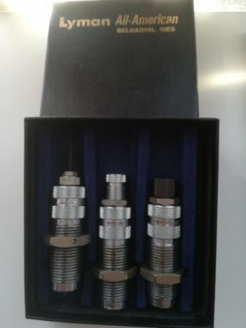 Vendo los siguientes Dies:

1.- Marca Lyman:
     1.1.- Dies 32 S&W Long: 22 €.
     1.2.- Dies 9 02
