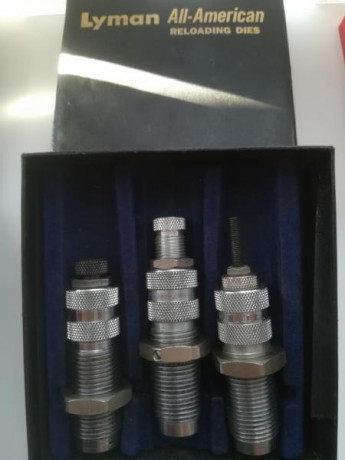 Vendo los siguientes Dies:

1.- Marca Lyman:
     1.1.- Dies 32 S&W Long: 22 €.
     1.2.- Dies 9 01