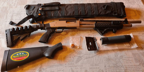 Pongo a la venta mi  Mossberg 500 Mariner (Acabado resistente a la intemperie y corrosión Marinecote® 01
