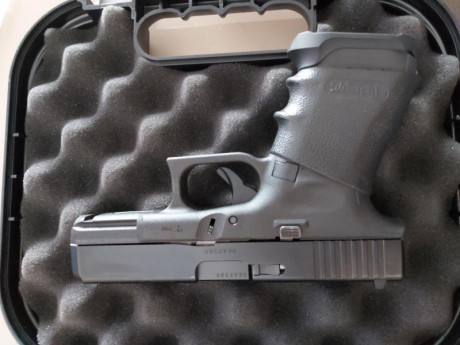 Buenas compañeros, vendo Glock 19 gen 5 comprada hace un año. He tirado 3 cajas con ella y ante la falta 00