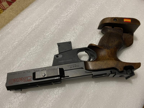 Se vende , por liberar cupo , Benelli Mp95 32WC,arma muy precisa , incluye dos cargadores , cachas anatómicas 02