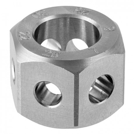 Está agotada en todas partes. Si alguien quiere vender una yo se la compro a un precio justo. 
Un saludo 10