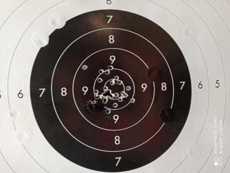 Bueno, para animar el foro un poco, propongo colgar fotos de dianas y arma usada para ello, pudiendo ser 10