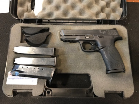 Hola, vuelvo a anunciar la S&W MP CALIBRE 40, ahora rebajada a 300 euros.
El arma está usada pero 02