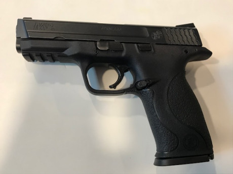 Hola, vuelvo a anunciar la S&W MP CALIBRE 40, ahora rebajada a 300 euros.
El arma está usada pero 01