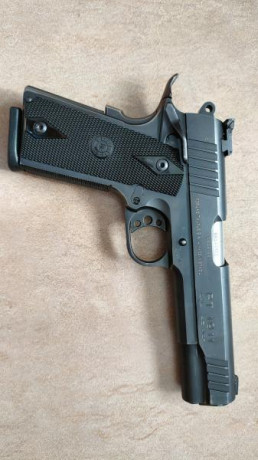 Vendo Taurus 45acp +carro adicional del 22Lr con su cargador.
La compre a un compañero del foro hace unos 01
