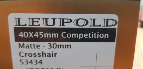 Buenas. 
Se pone a la venta un leupold competicion 40x45 
Con reticula fine cross hair 
Correcion 1/8
Tubo 02